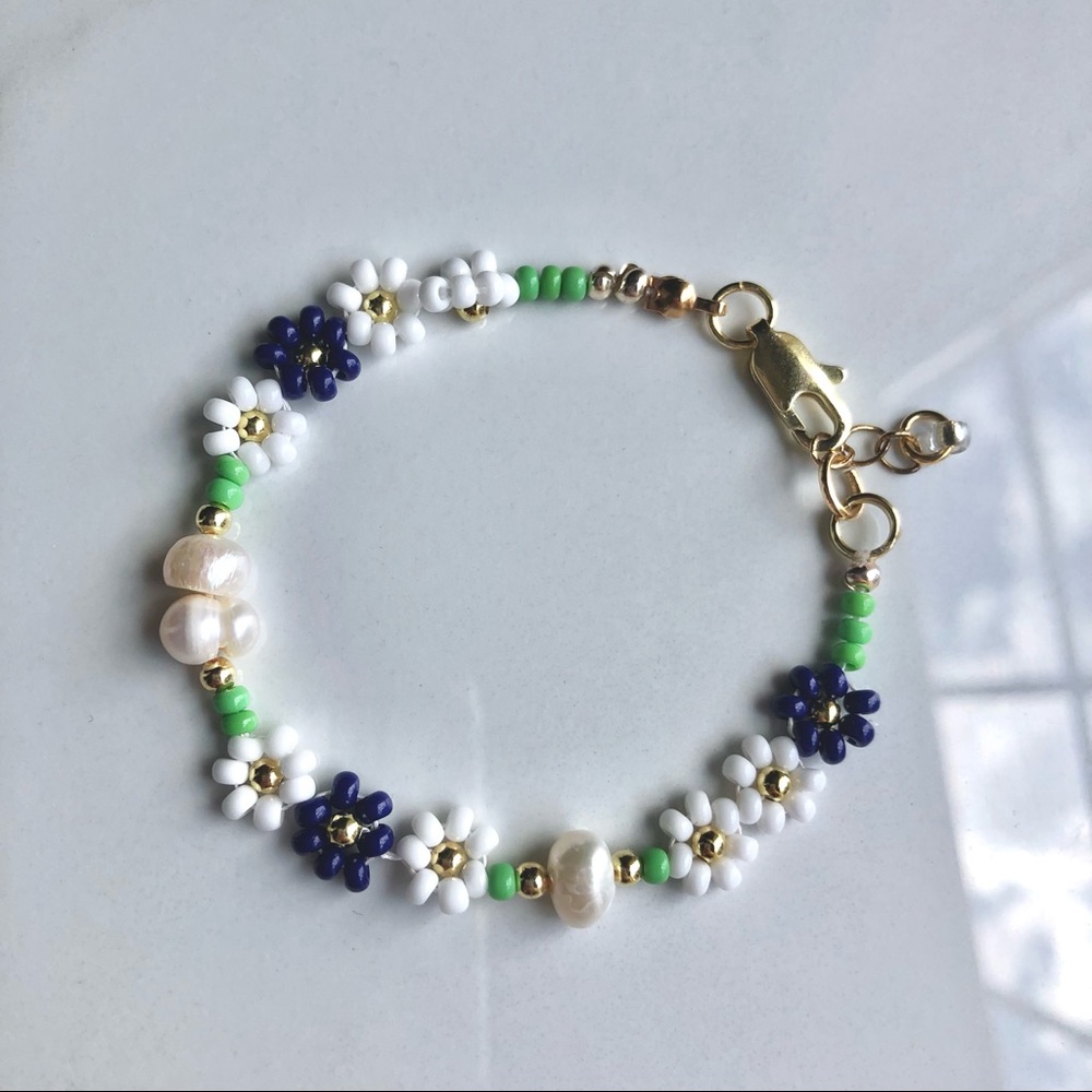 Handmade Flower beaded bracelet